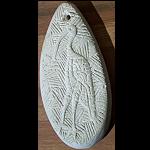 Stein-Art Skulptur mit Kranich, eingeritzt