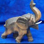 Elefant aus Afrika Holz handgeschnitz 12cm