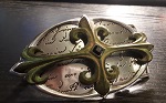 Gürtelschnalle Antik Kreuz Lilie 3D