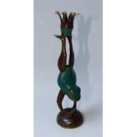 Froschknig im Handstand Bronze 23 cm